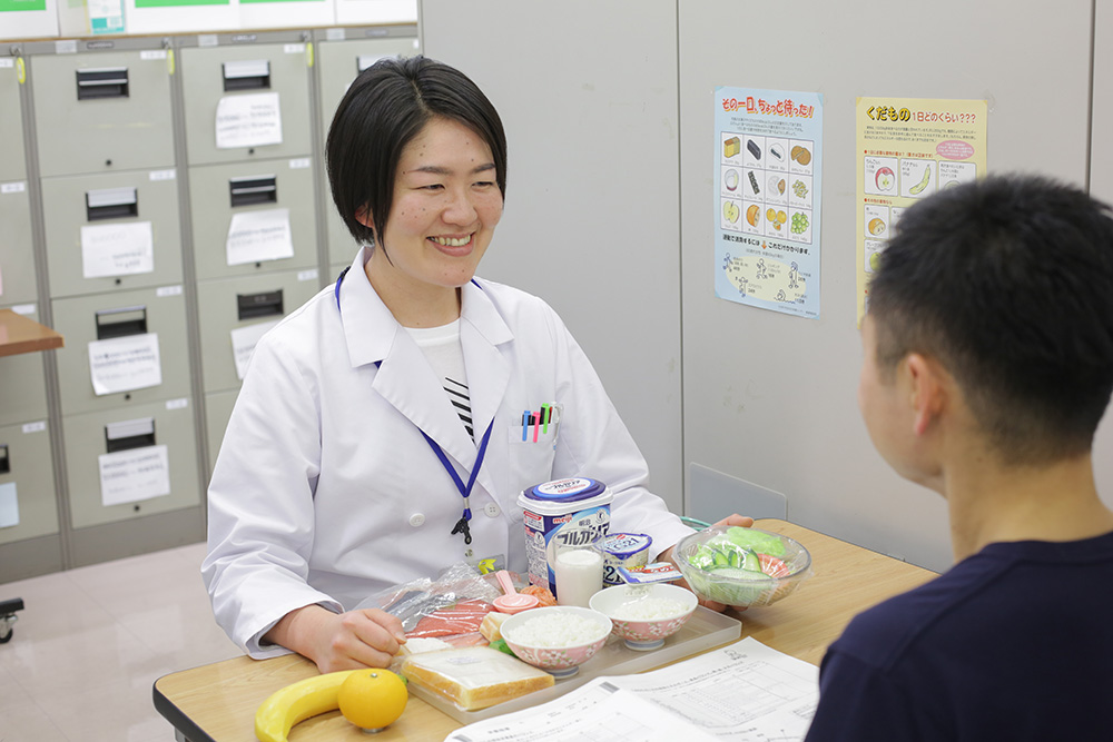 あなたに合った食事や運動を、保健師、管理栄養士、健康運動指導士がご提案